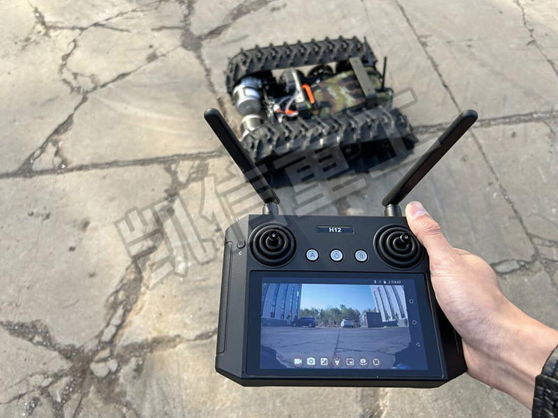 遙控遠(yuǎn)程小型履帶底盤